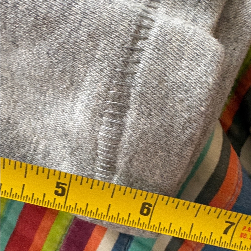 Fear of God essentials, dark oatmeal, shorts, size medium new tags, no bag - Picture 12 of 14